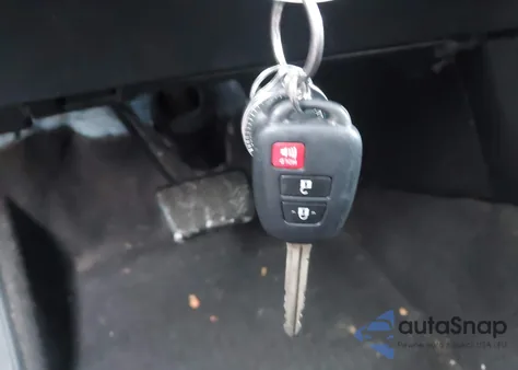 2015 Toyota Rav4 Le z USA, uszkodzony, nr VIN JTMBFREV3FD125527